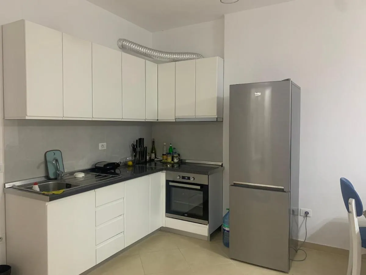 גולם Ajslin'S Apartment אלבניה