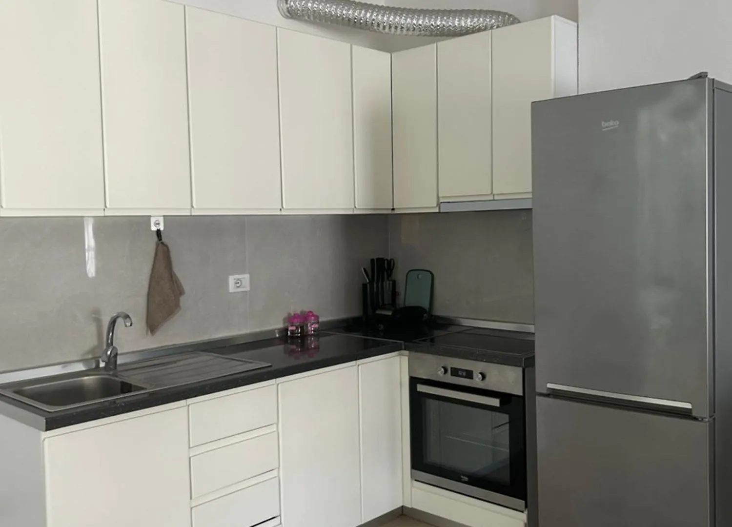 גולם Ajslin'S Apartment